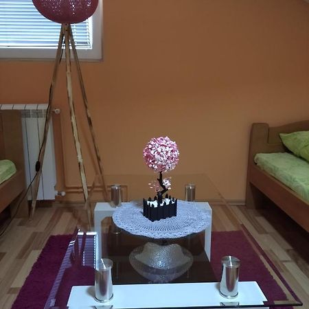 Buric Rooms Nikšić Εξωτερικό φωτογραφία
