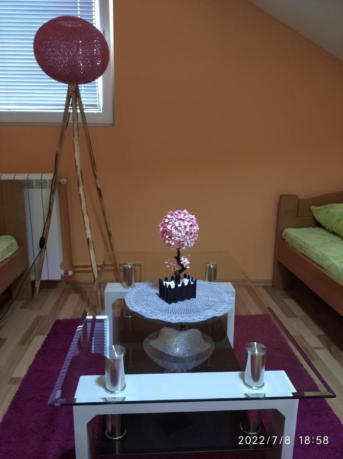 Buric Rooms Nikšić Εξωτερικό φωτογραφία