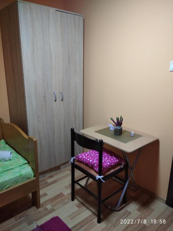 Buric Rooms Nikšić Εξωτερικό φωτογραφία