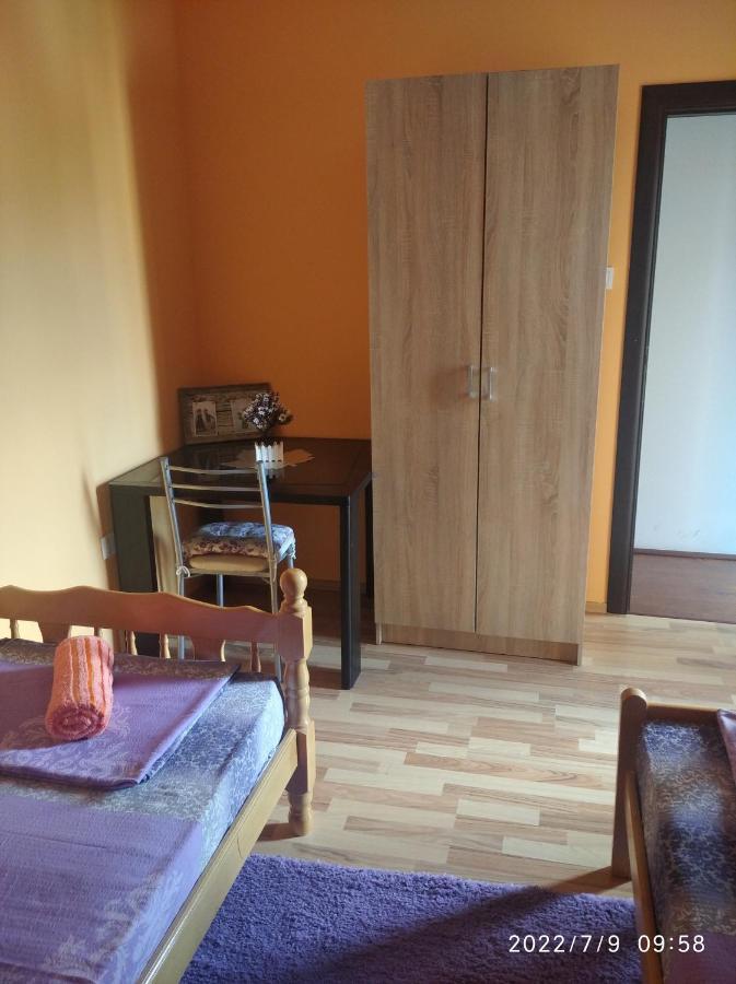 Buric Rooms Nikšić Εξωτερικό φωτογραφία