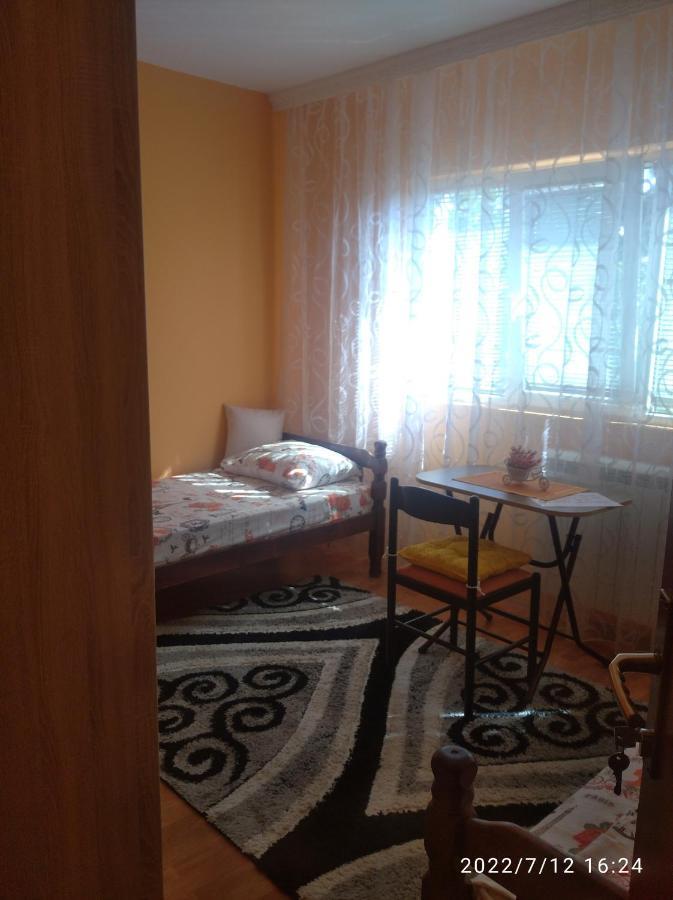Buric Rooms Nikšić Εξωτερικό φωτογραφία