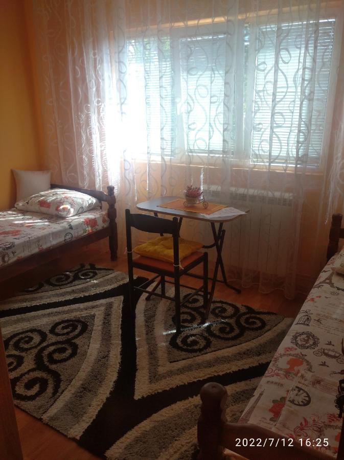 Buric Rooms Nikšić Εξωτερικό φωτογραφία