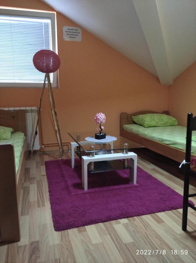 Buric Rooms Nikšić Εξωτερικό φωτογραφία