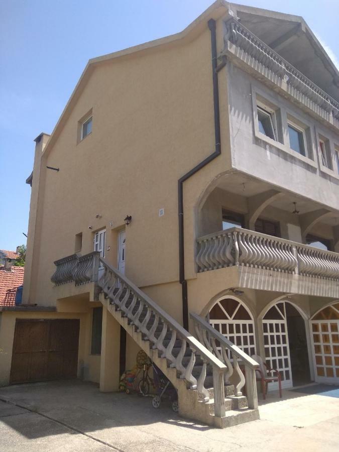 Buric Rooms Nikšić Εξωτερικό φωτογραφία